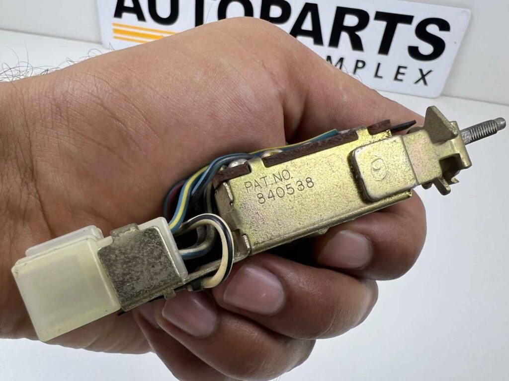 Corolla TE27 ke20 te21 te28 wiper switch NOS OEM (1)