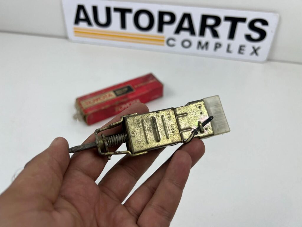 Corolla TE27 ke20 te21 te28 wiper switch NOS OEM (7)