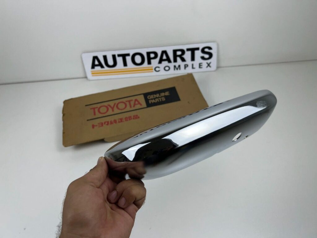 Corolla ke26 te28 ke20 wagon rear bumper end cap right side (NOS OEM) (4)