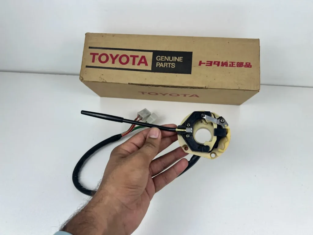 Corolla te27 ke20 te21 te28 ke25 LHD Combination headlights indicator switch NOS (2)