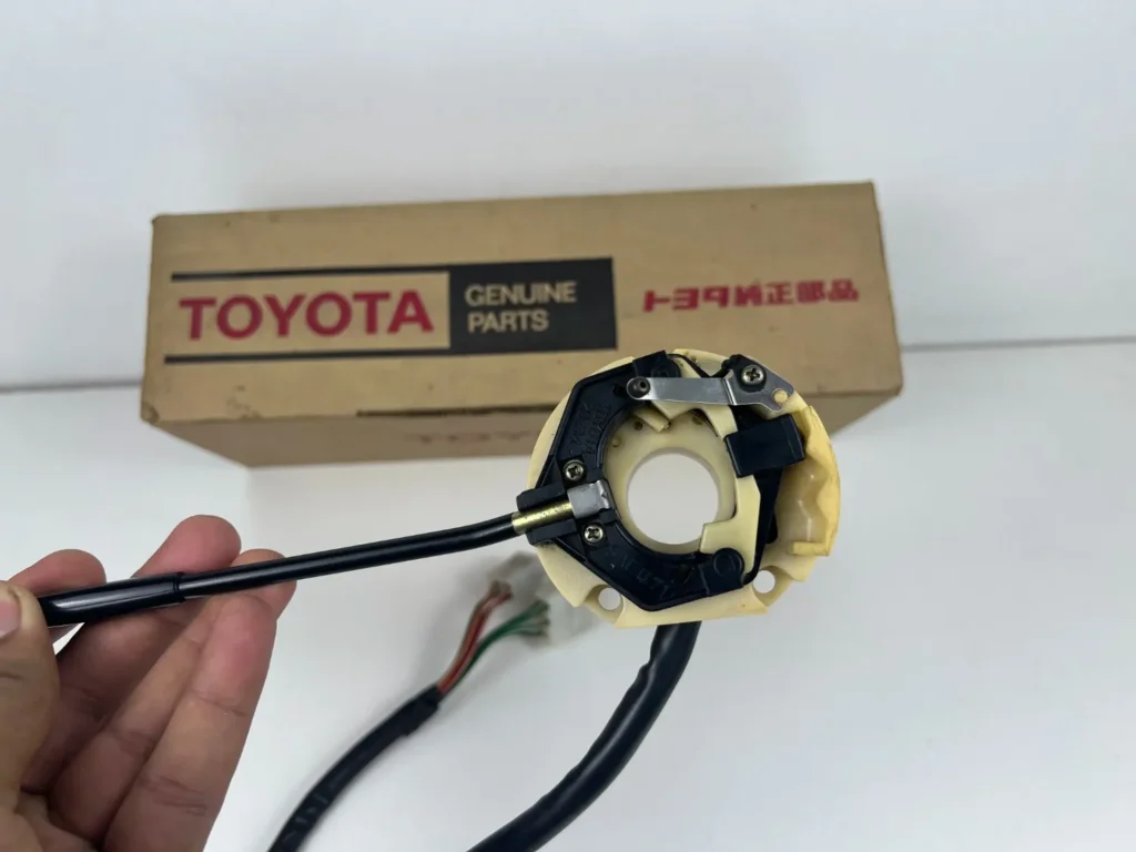 Corolla te27 ke20 te21 te28 ke25 LHD Combination headlights indicator switch NOS (6)