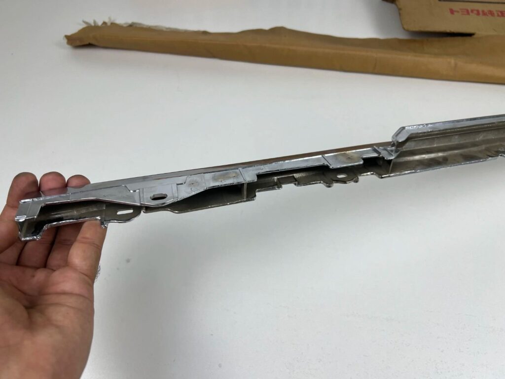 Corona 1981 1982 1983 RT13# Tt13# XT13# NOS OEM radiator upper chrome trim (12)