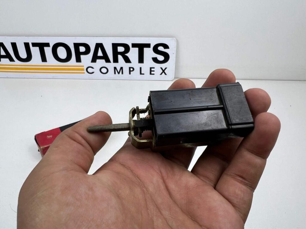 Corona mark ii Rx12 Rx22 mx1# mx22 NOS OEM wiper switch (6)