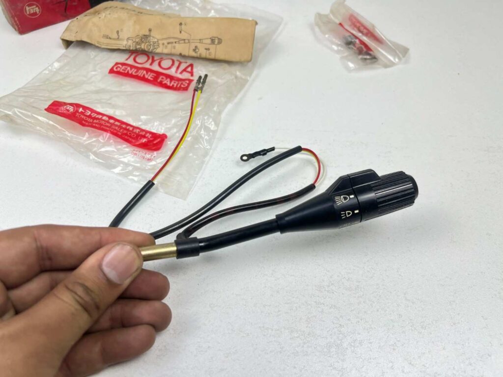 Cressida 1976 - 1979 X30 Headlights indicator switch stalk for RHD (6)