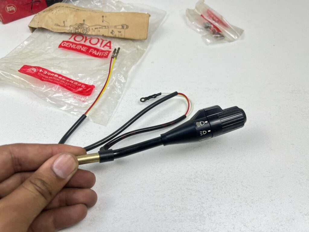 Cressida 1976 - 1979 X30 Headlights indicator switch stalk for RHD (7)