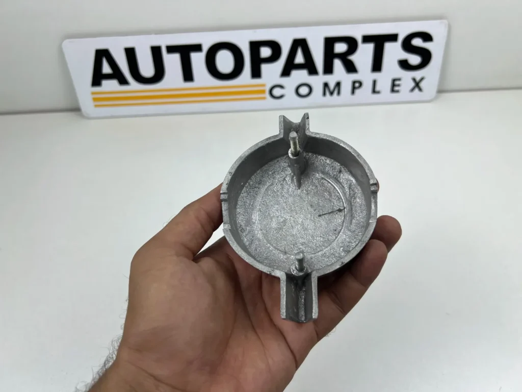 Datsun sunny 1200 B110 grille badge (5)