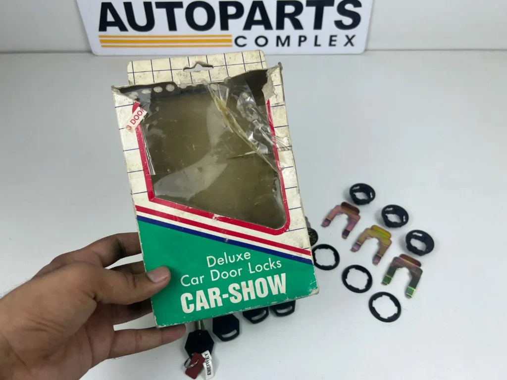 Doors trunk oldschool lock kit - Car show anti theft security locks - Universal fitting (8)
