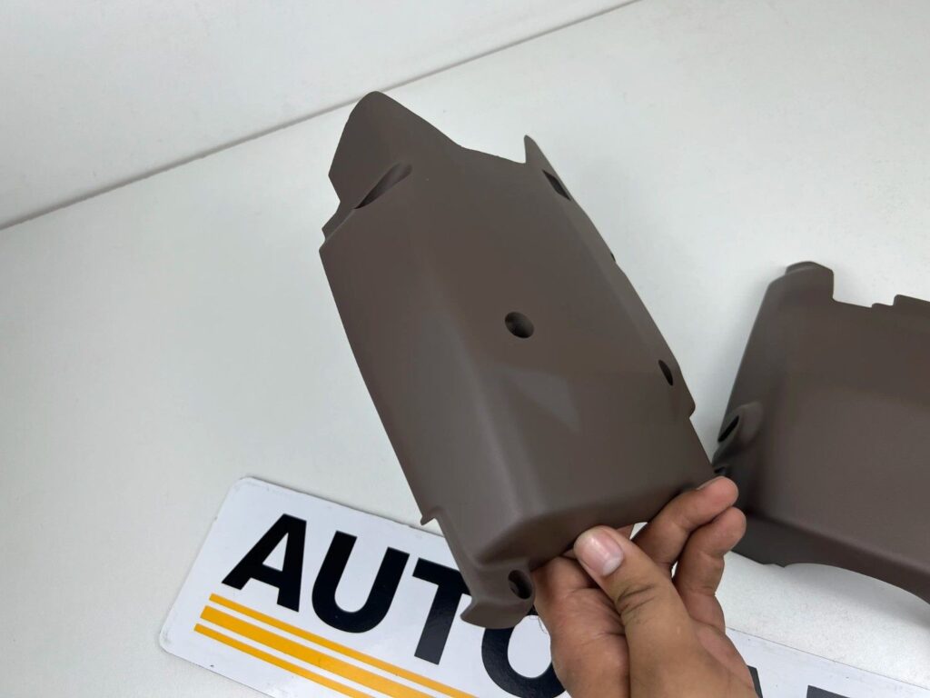 Hilux 1980 - 1983 RHD adjustable Steering column cover (Brown) (5)