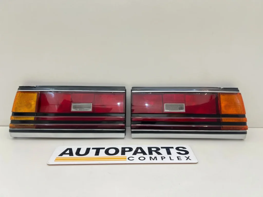 Corona ST140 AT141 TT142 Tail lights pair (3)
