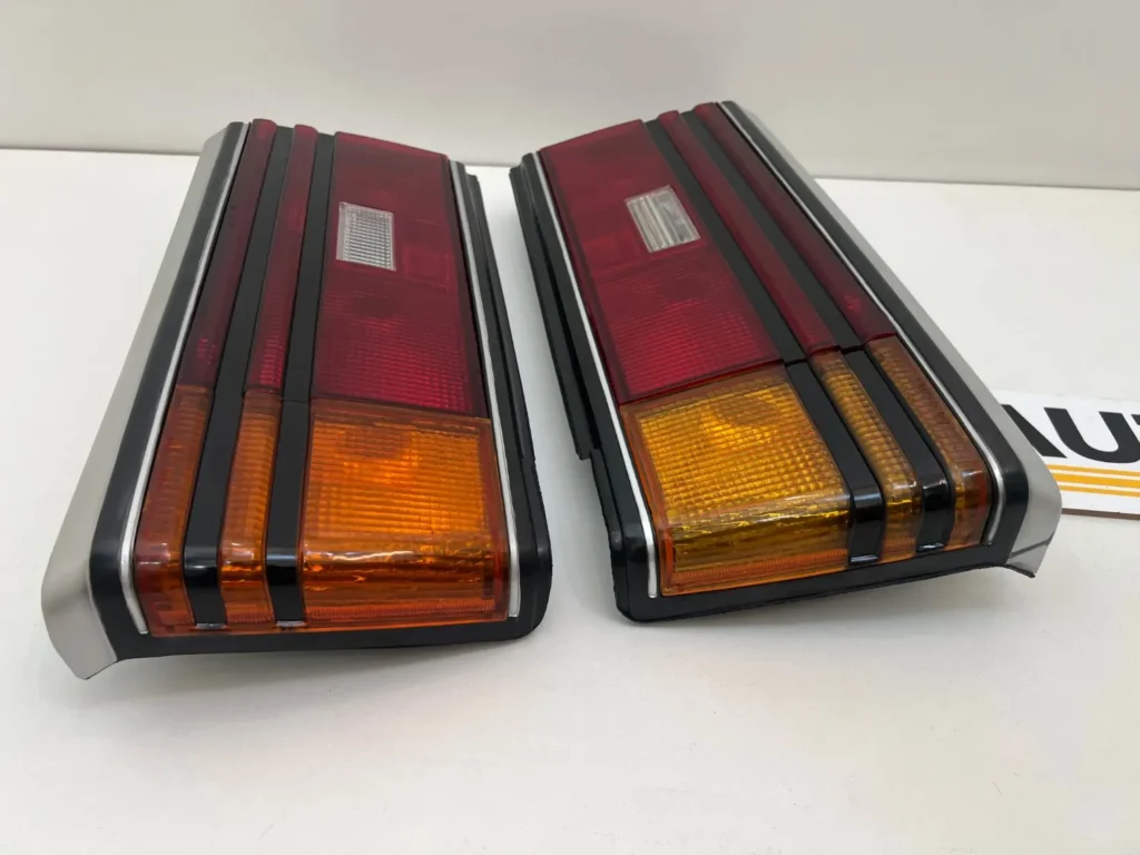 Corona ST140 AT141 TT142 Tail lights pair (7)