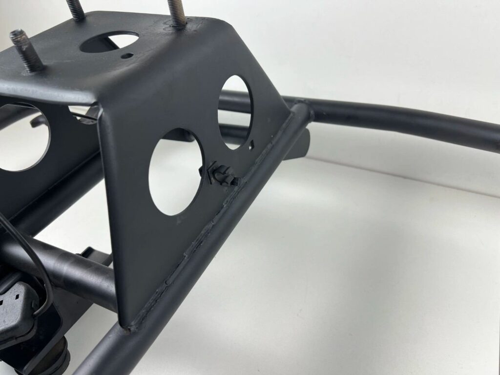 Land cruiser 100 series JDM spare tyre carrier (11)