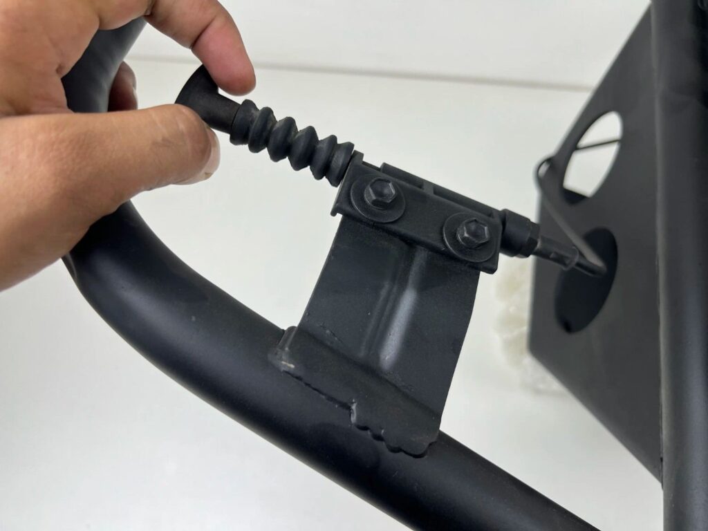 Land cruiser 100 series JDM spare tyre carrier (16)