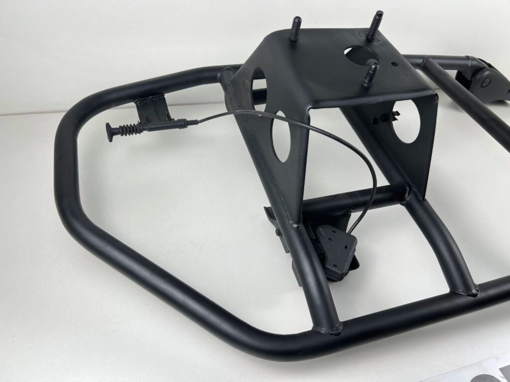 Land cruiser 100 series JDM spare tyre carrier (9)