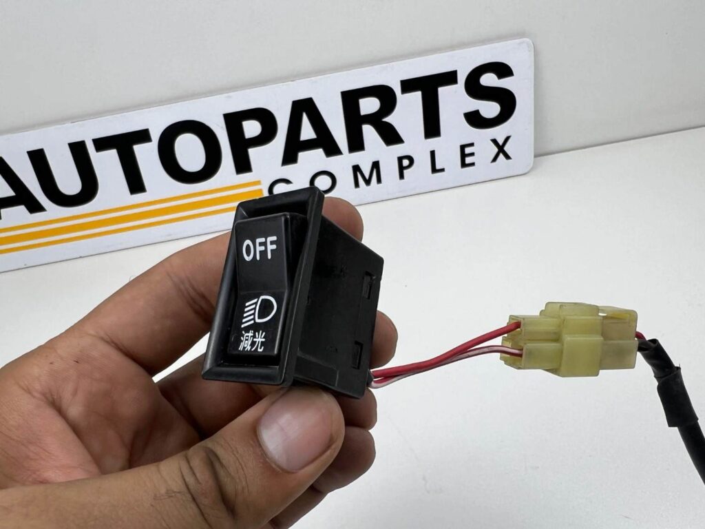 OEM Toyota fog lamps switch for 1980s 1990s Toyota (4)