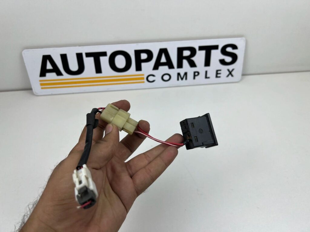OEM Toyota fog lamps switch for 1980s 1990s Toyota (6)
