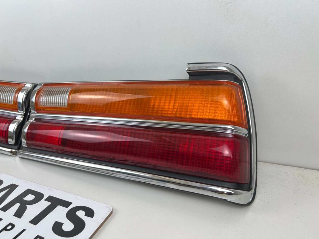 TAIL LIGHT REAR LAMPS TOYOTA CORONA RT130 132 TT13# 1979 - 1981 (5)