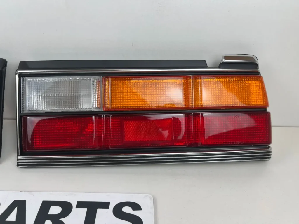 TAIL LIGHT REAR LAMPS TOYOTA CORONA RT130 132 TT13# Pair (3)