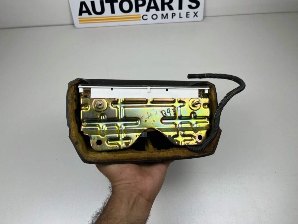 Toyota Land Cruiser 70 series Rear Fuel Tank Gauge brown Color 83290-90K05 (Q43) (1)