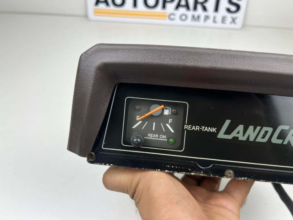 Toyota Land Cruiser 70 series Rear Fuel Tank Gauge brown Color 83290-90K05 (Q43) (3)