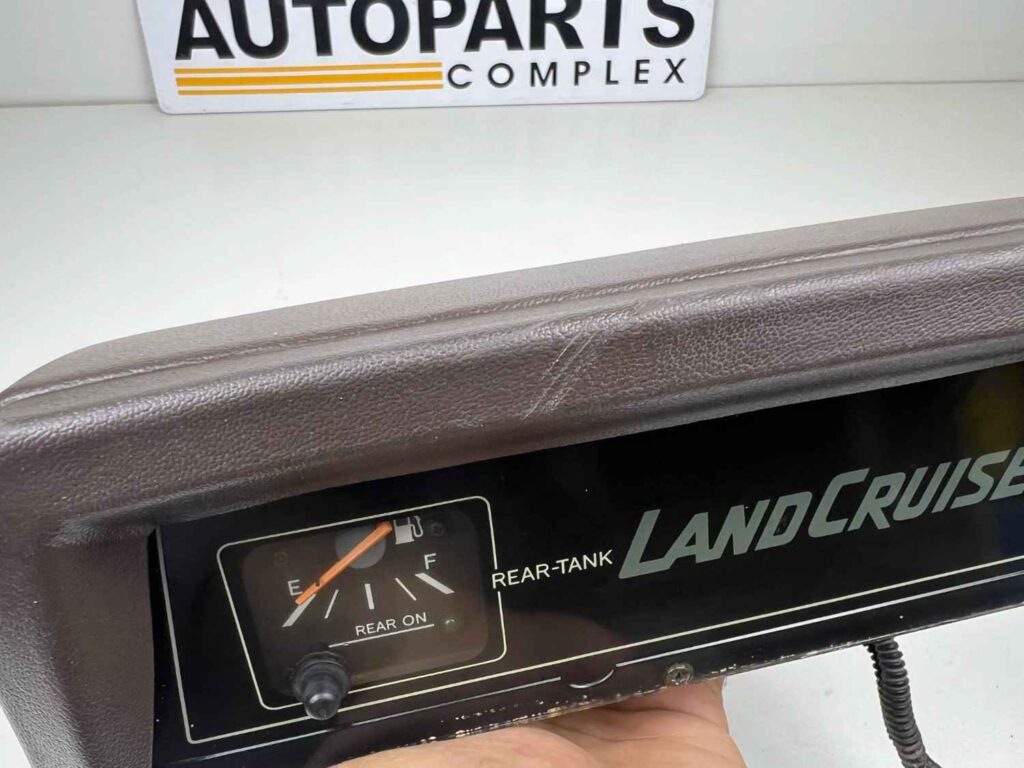 Toyota Land Cruiser 70 series Rear Fuel Tank Gauge brown Color 83290-90K05 (Q43) (5)