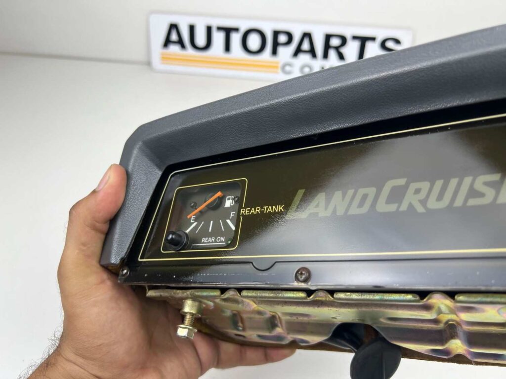 Toyota Land Cruiser 70 series Rear Fuel Tank Gauge grey Color 83290-90K05 (Q42) (1)