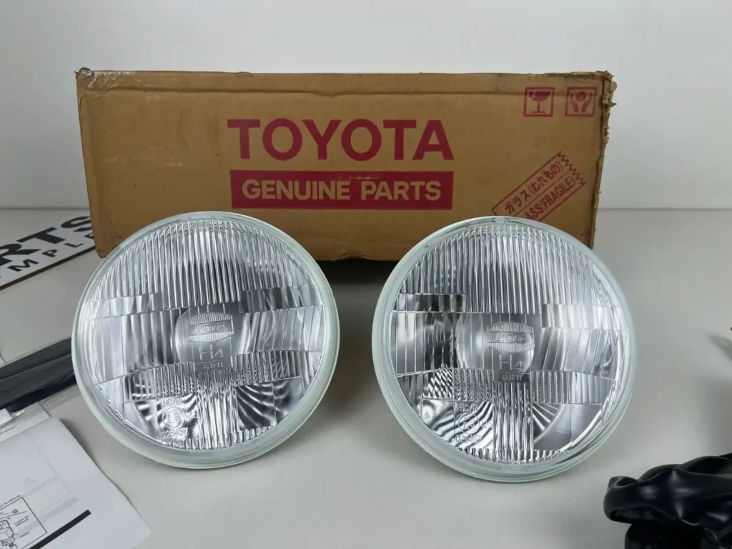 Toyota OEM 7 H4 headlights (10)