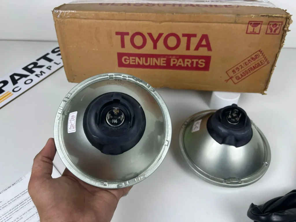 Toyota OEM 7 H4 headlights (14)