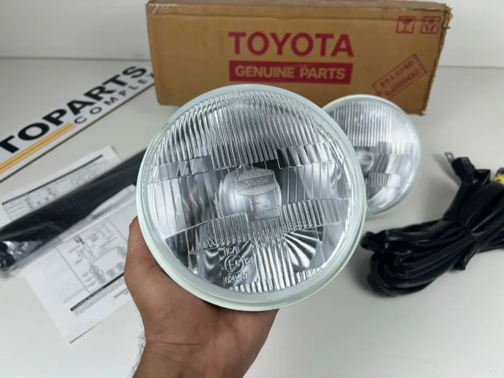 Toyota OEM 7 H4 headlights (4)