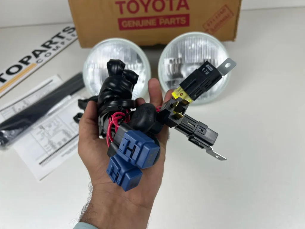 Toyota OEM 7 H4 headlights (8)