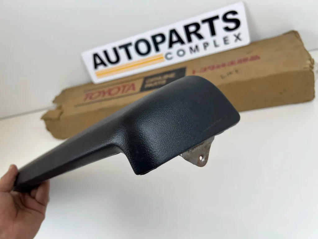 Toyota Starlet KP60 LHD NOS OEM dash pad (5)