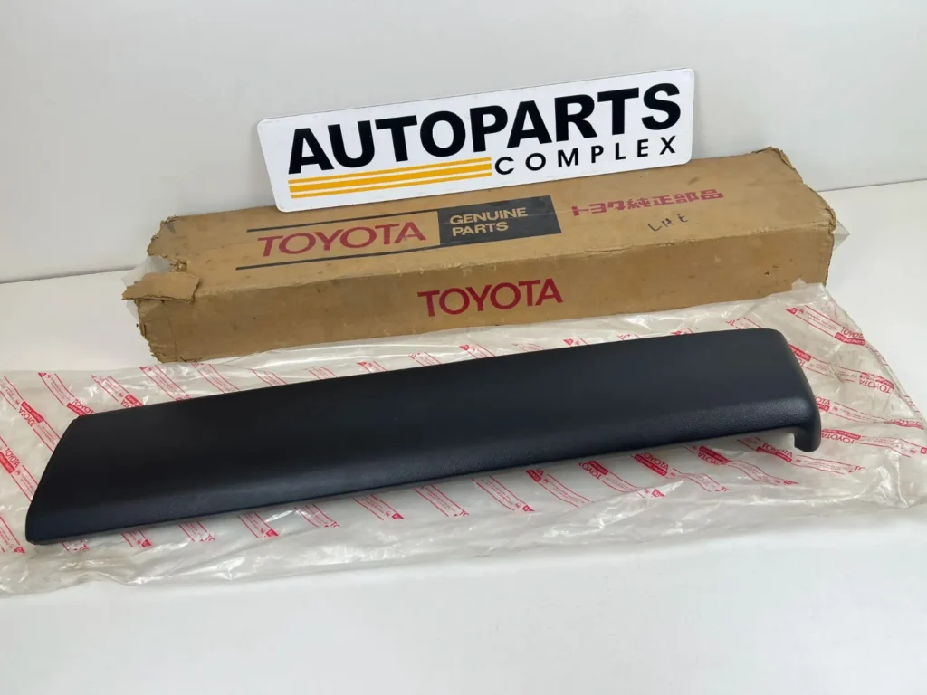 Toyota Starlet KP60 LHD NOS OEM dash pad (6)
