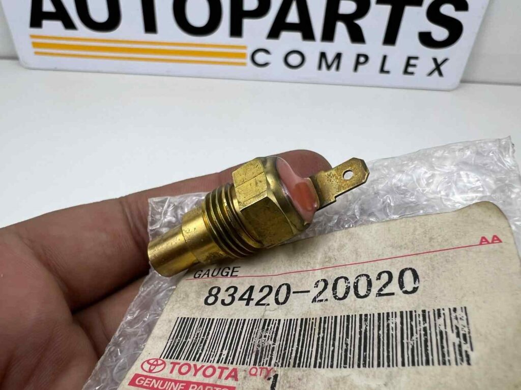 Toyota genuine water temperature guage sender assy 83420-20020 fits Corolla 1980 - 1991 (4)