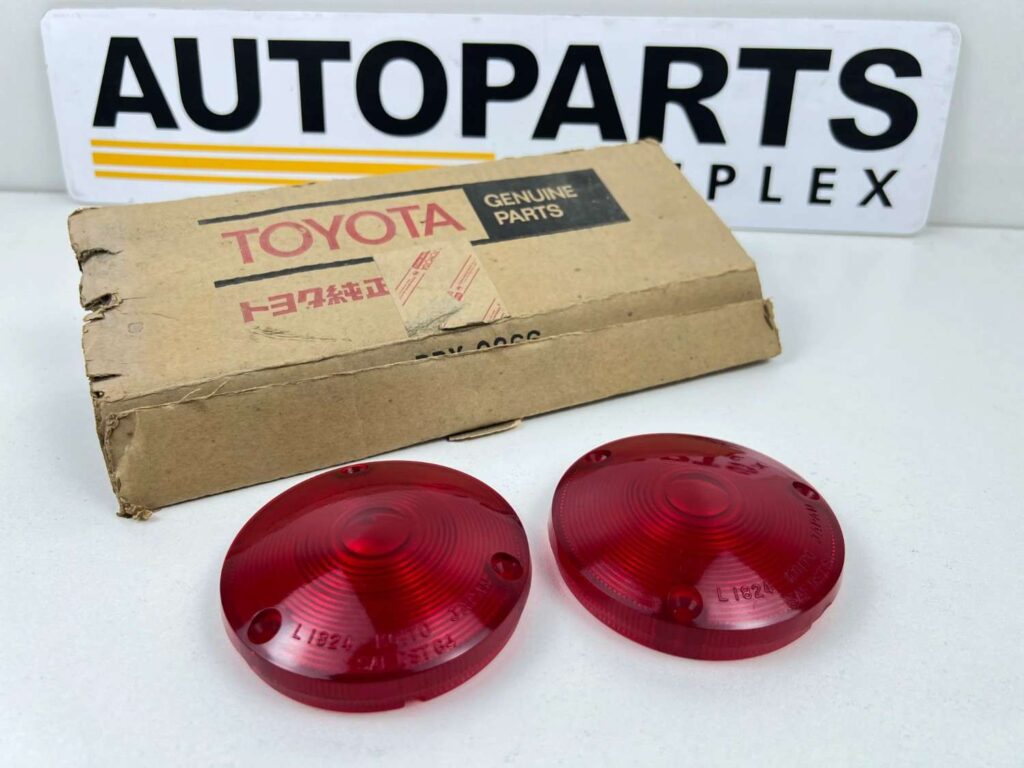 Toyota land cruiser 1966 - 1973 Tail lights NOS OEM pair (5)