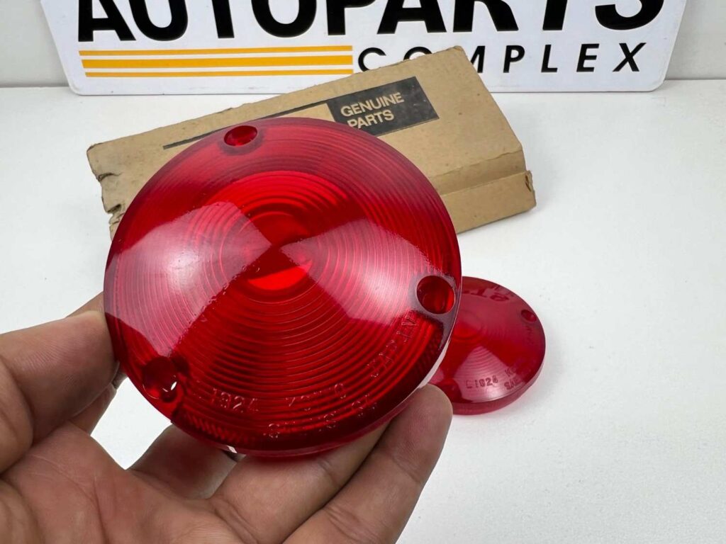 Toyota land cruiser 1966 - 1973 Tail lights NOS OEM pair (6)