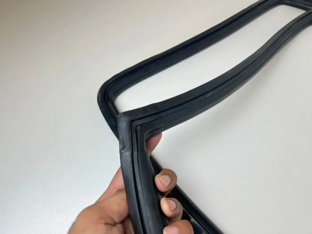 Toyota starlet 1979 1980 1981 mk1 mk2 windshield rubber seals (5)