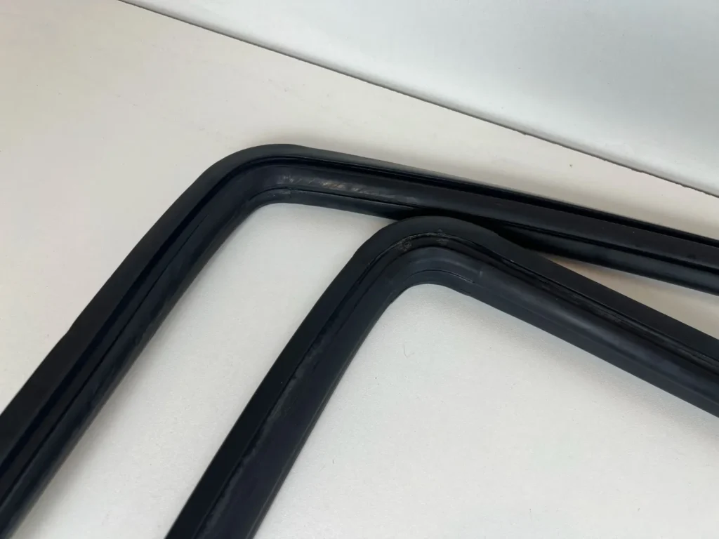 Toyota starlet 1979 1980 1981 mk1 mk2 windshield rubber seals (6)