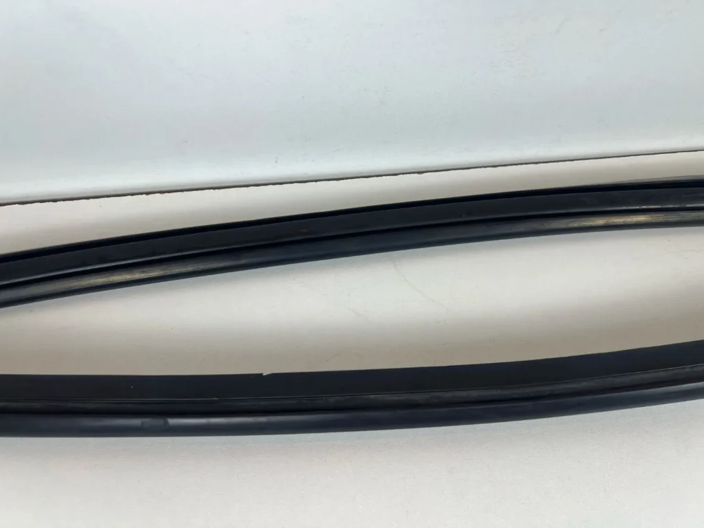 Toyota starlet 1979 1980 1981 mk1 mk2 windshield rubber seals (7)