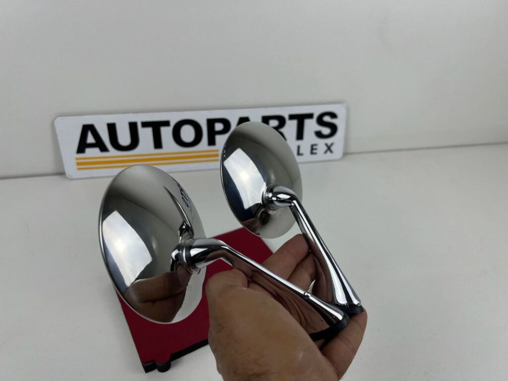 Classic chrome metal side view mirrors (2)