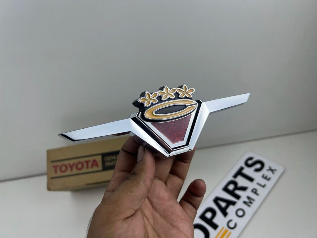 Corolla 1971 1972 KE20 te21 te26 grille badge NOS OEM (2)