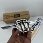 Corolla 1971 1972 KE20 te21 te26 grille badge NOS OEM (6)