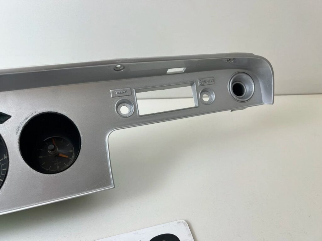 Corolla 1975-79 LHD cluster with dash bezels te31 ke30 te38 ke35 (6)