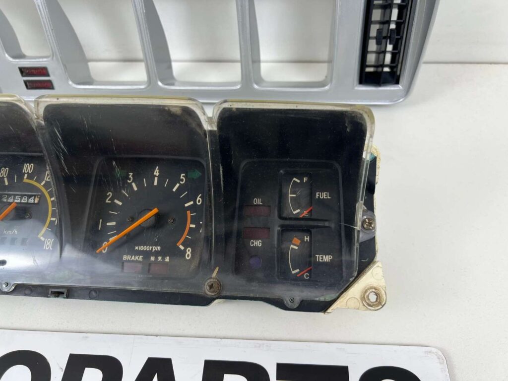 Corolla 1978 1979 rev RPM cluster with dash bezels ke30 ke55 ke35 (11)