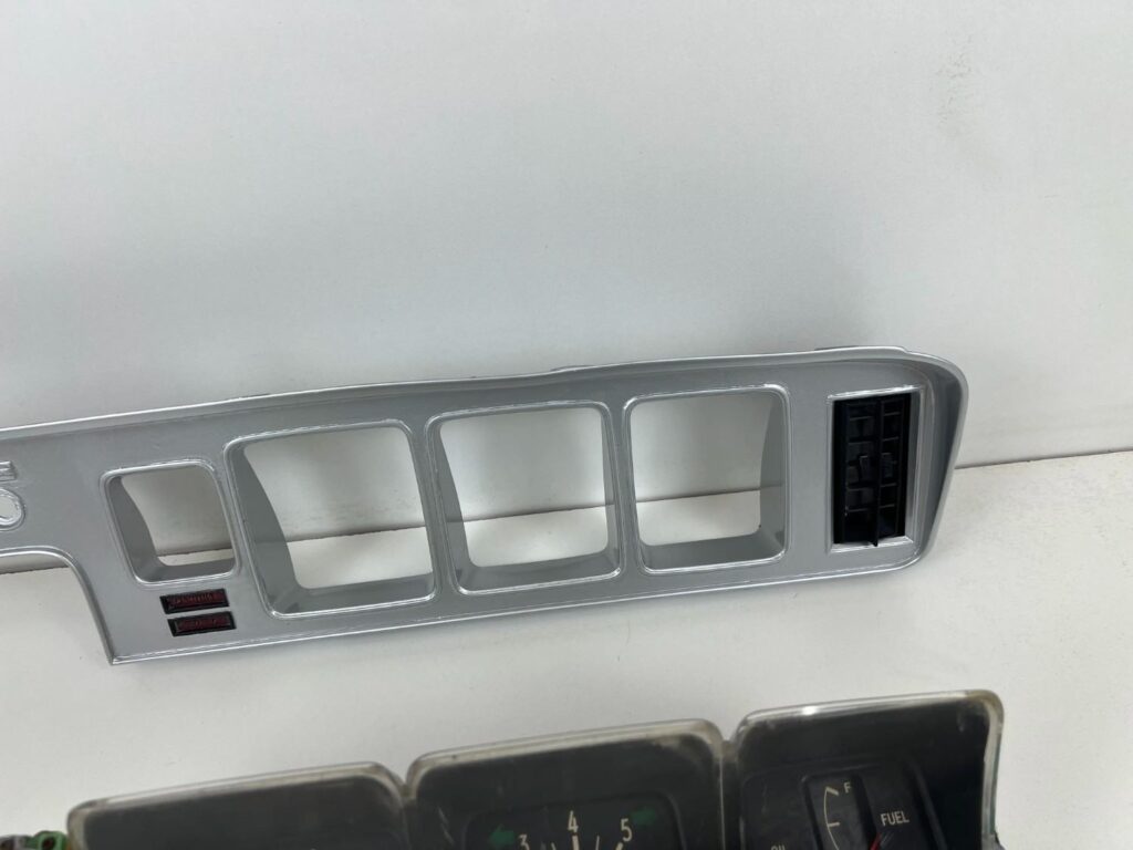 Corolla 1978 1979 rev RPM cluster with dash bezels ke30 ke55 ke35 (14)