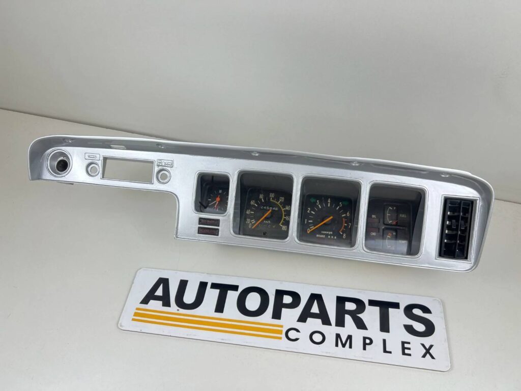 Corolla 1978 1979 rev RPM cluster with dash bezels ke30 ke55 ke35 (2)