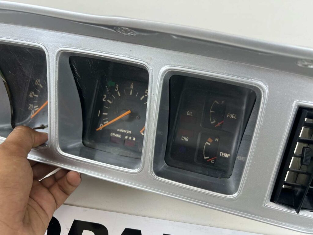 Corolla 1978 1979 rev RPM cluster with dash bezels ke30 ke55 ke35 (5)
