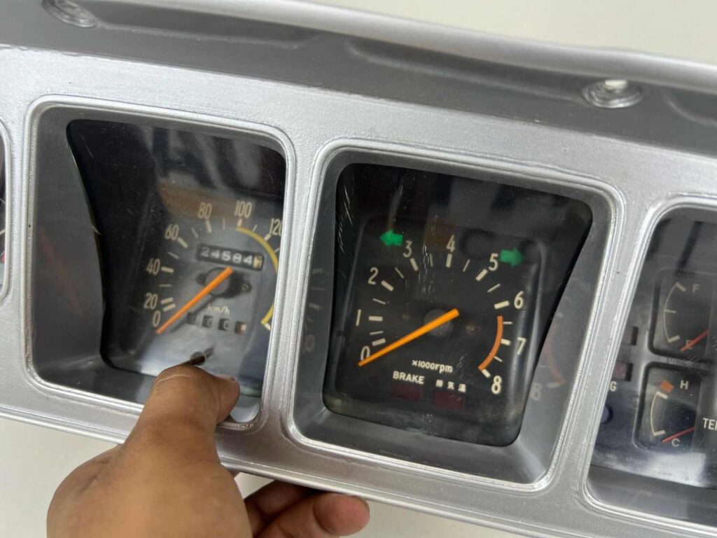 Corolla 1978 1979 rev RPM cluster with dash bezels ke30 ke55 ke35 (6)