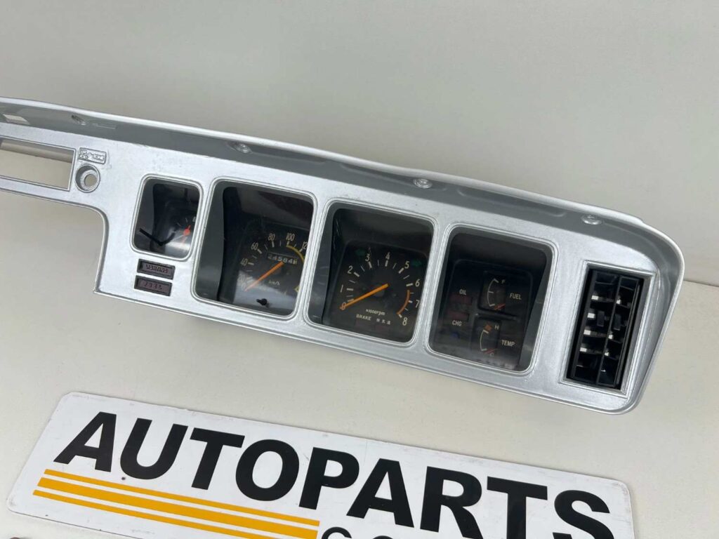 Corolla 1978 1979 rev RPM cluster with dash bezels ke30 ke55 ke35 (8)
