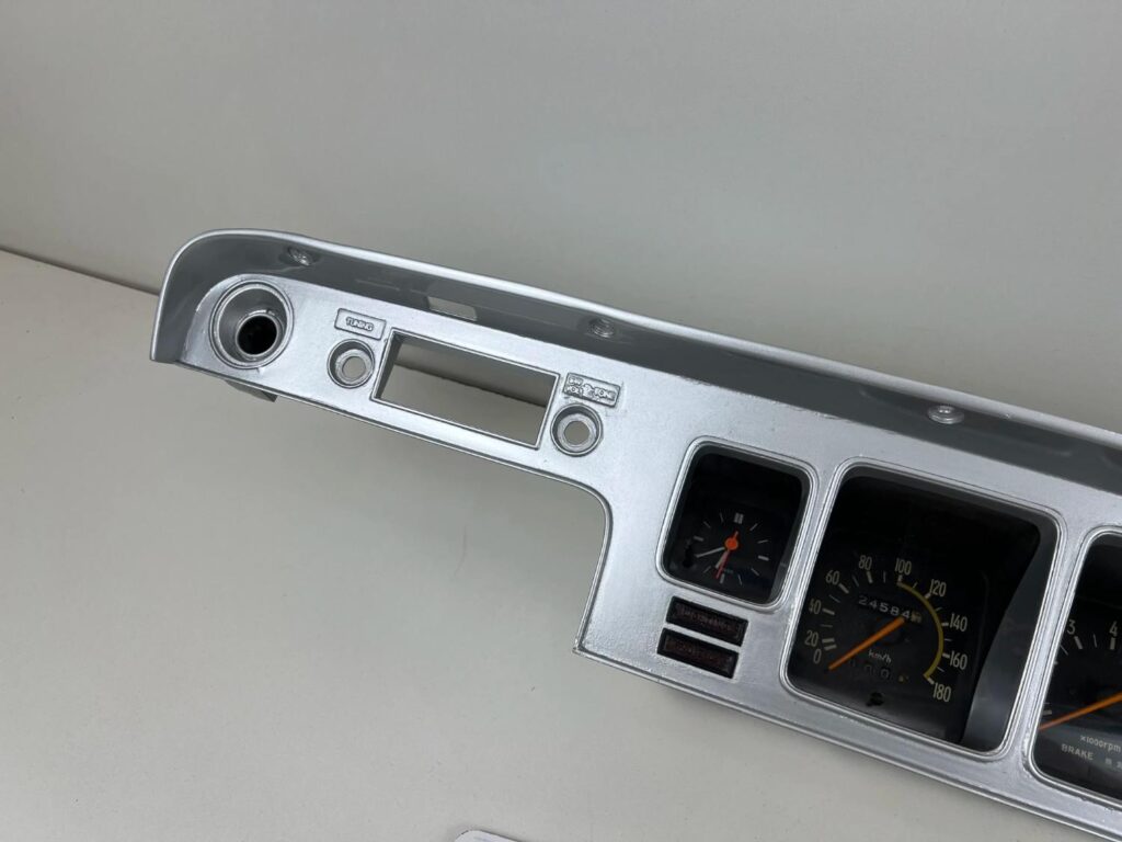 Corolla 1978 1979 rev RPM cluster with dash bezels ke30 ke55 ke35 (9)