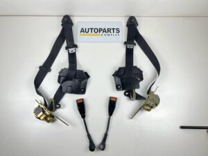 Corolla 1980 - 1983 Front seat belts black OEM (2)