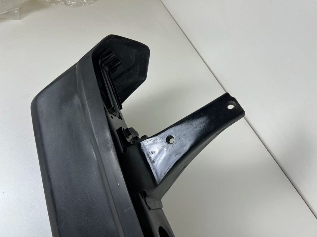 Corolla 1980 - 1983 KE70 Te72 rubber rear bumper (12)